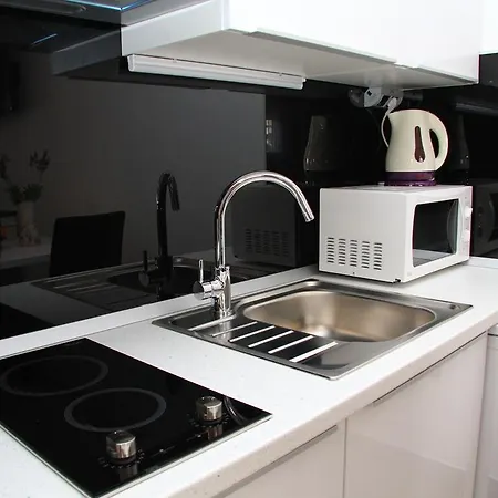 Studio Mirakul Apartment